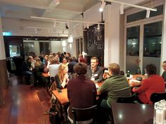 Teilnehmer der Kuh-Klima-Tagung am 22.11.2023 beim Abendessen im Restaurant Vielharmonie